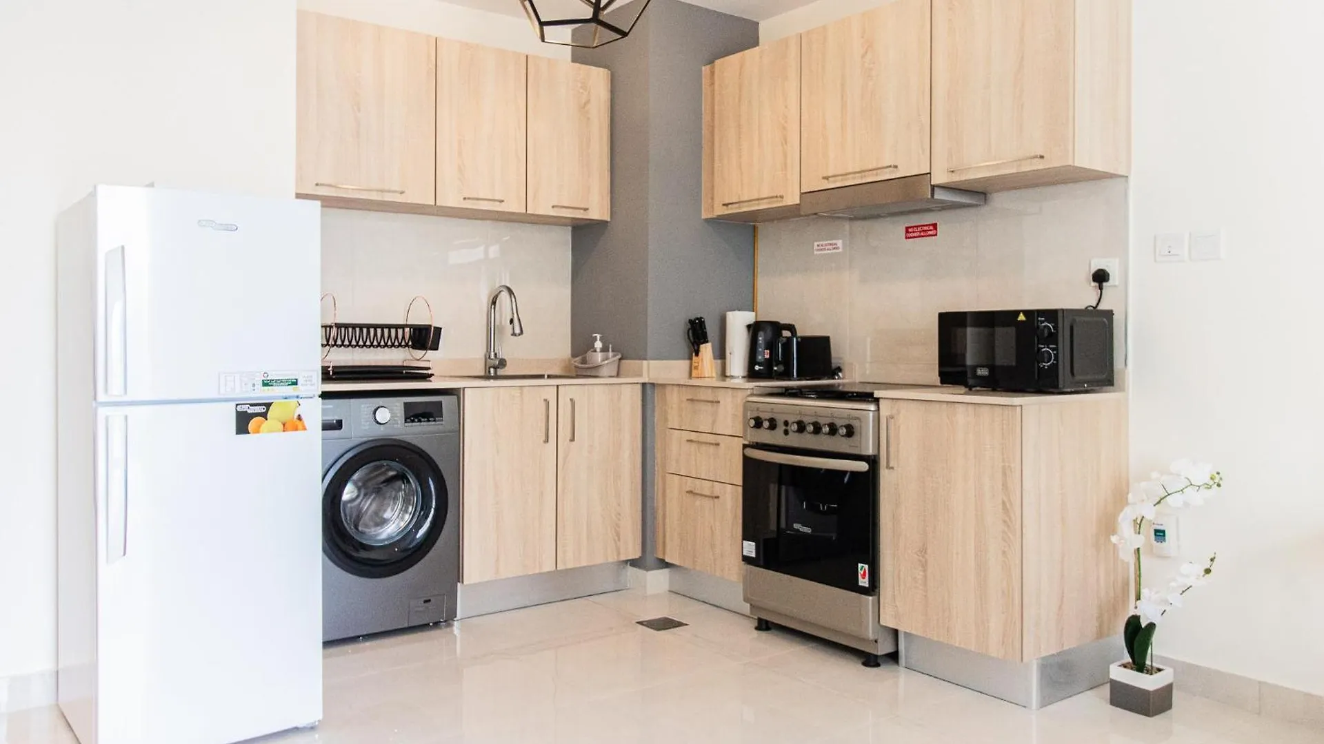 Chic Studio Getaway In Ag Tower- Business Bay Apartment Dubai