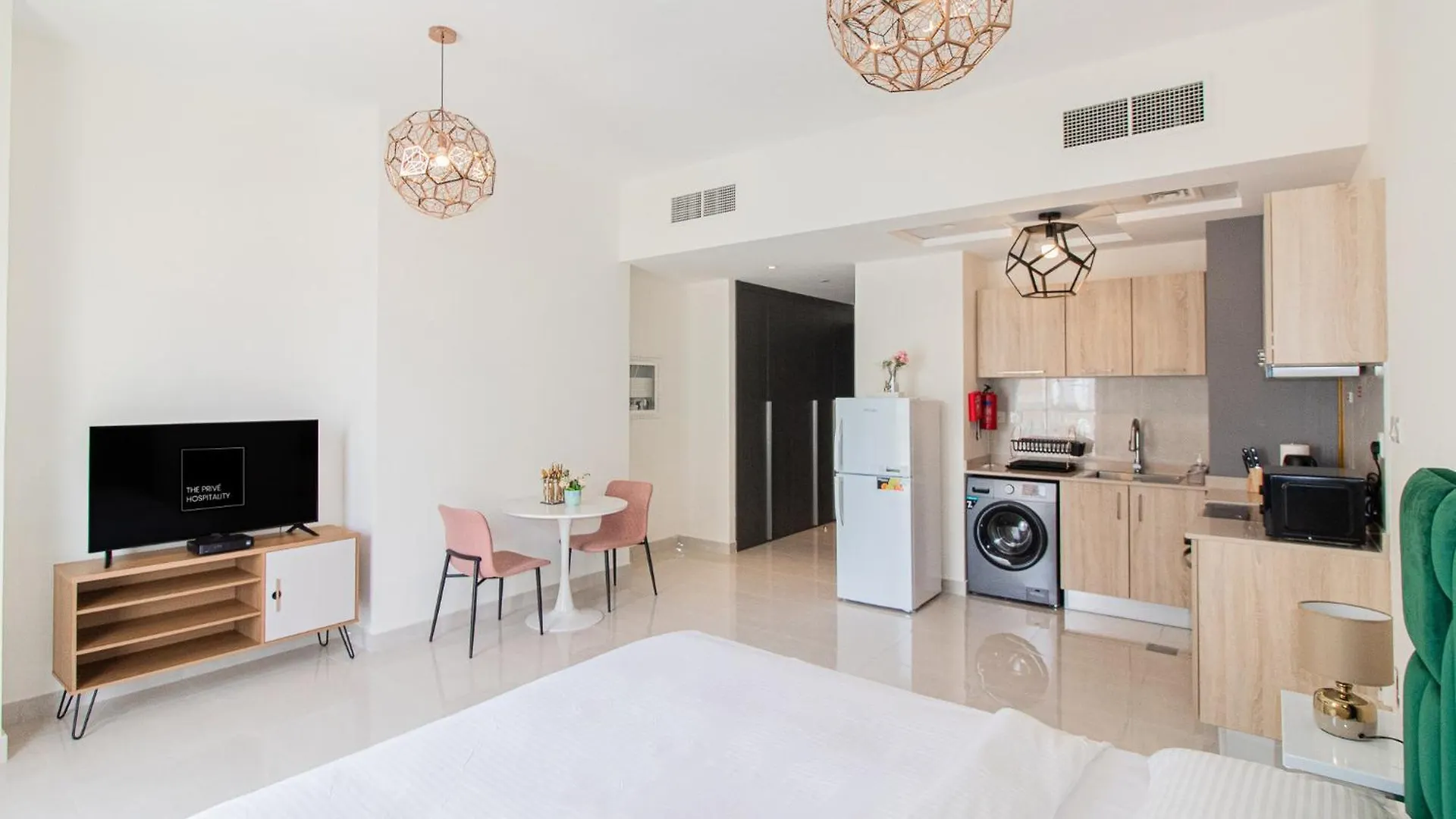 Chic Studio Getaway In Ag Tower- Business Bay Apartment Dubai United Arab Emirates